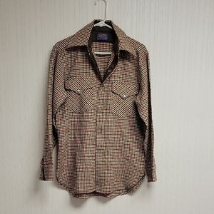 Pendleton Woolen Mills, Men's Plaid Big Pocket Shirt, Sz Medium.